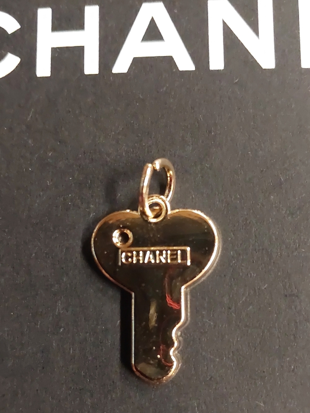 CC Yellow Heart Key Charm Pendant - Picture 2 of 2